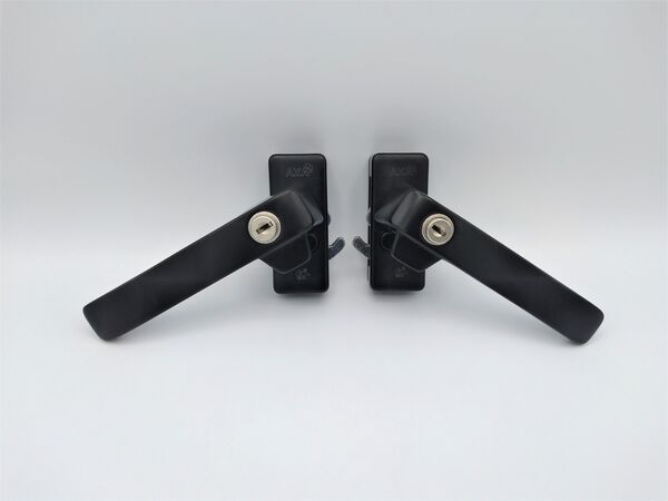 Raamsluitingen kopen in Alkmaar bij Postma en Postma