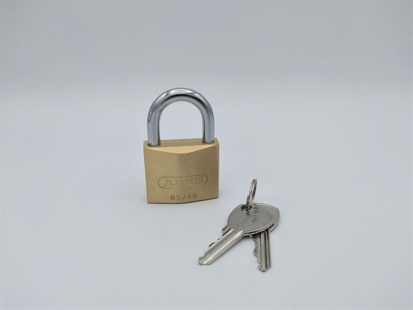 Kłódki kopen in Alkmaar bij Postma en Postma