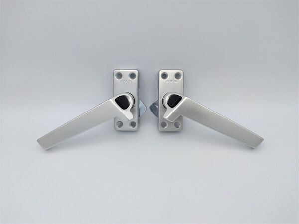 Raamsluitingen kopen in Alkmaar bij Postma en Postma