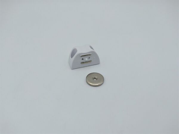 Magnetic and ball snappers | Postma en Postma